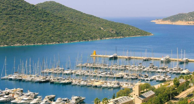 Kaş'ta nerede kalınır?