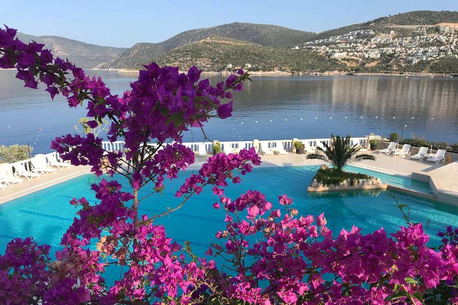 Kaş'ta nerede kalınır?
