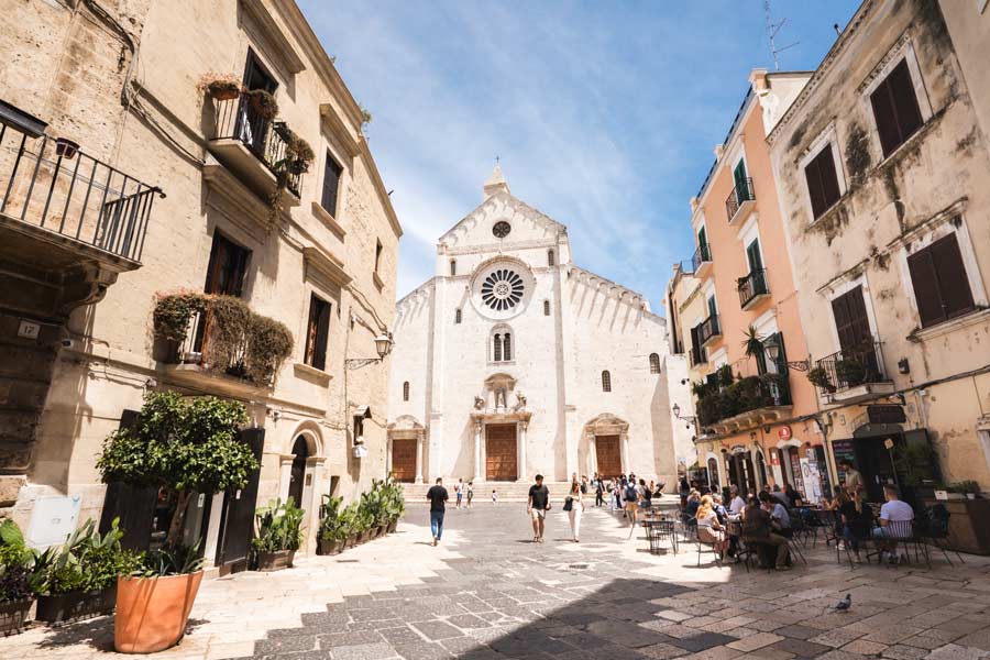 Puglia konaklama rehberi - Bari 